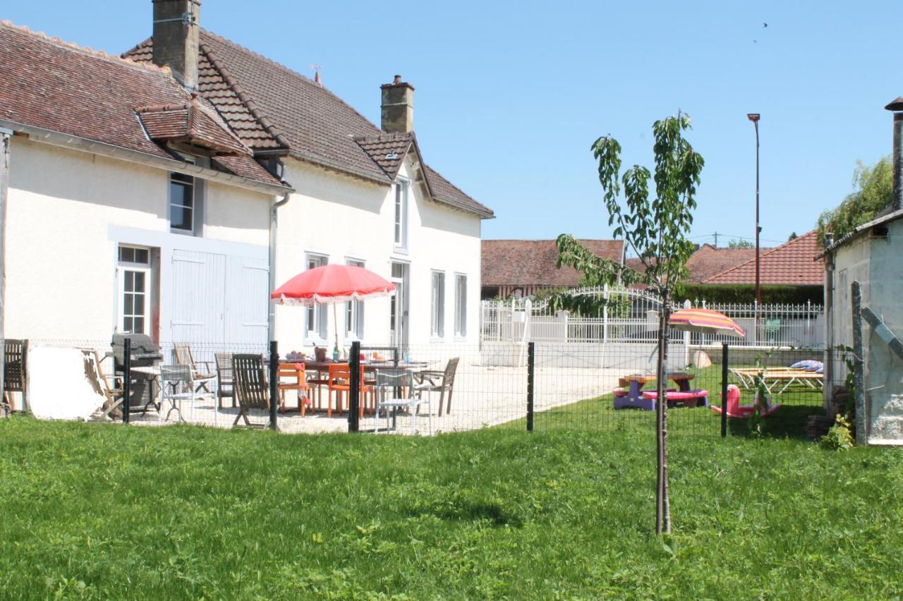 Вилла La Ferme De Mon Enfance Villechetif Экстерьер фото